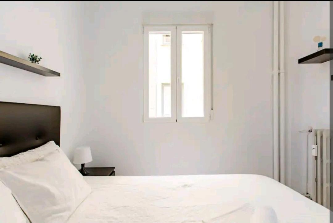 Comoda Habitacion Madrid Exterior photo